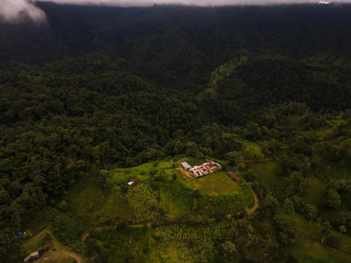 ホテル Casa De Vista Alta ミンド エクステリア 写真