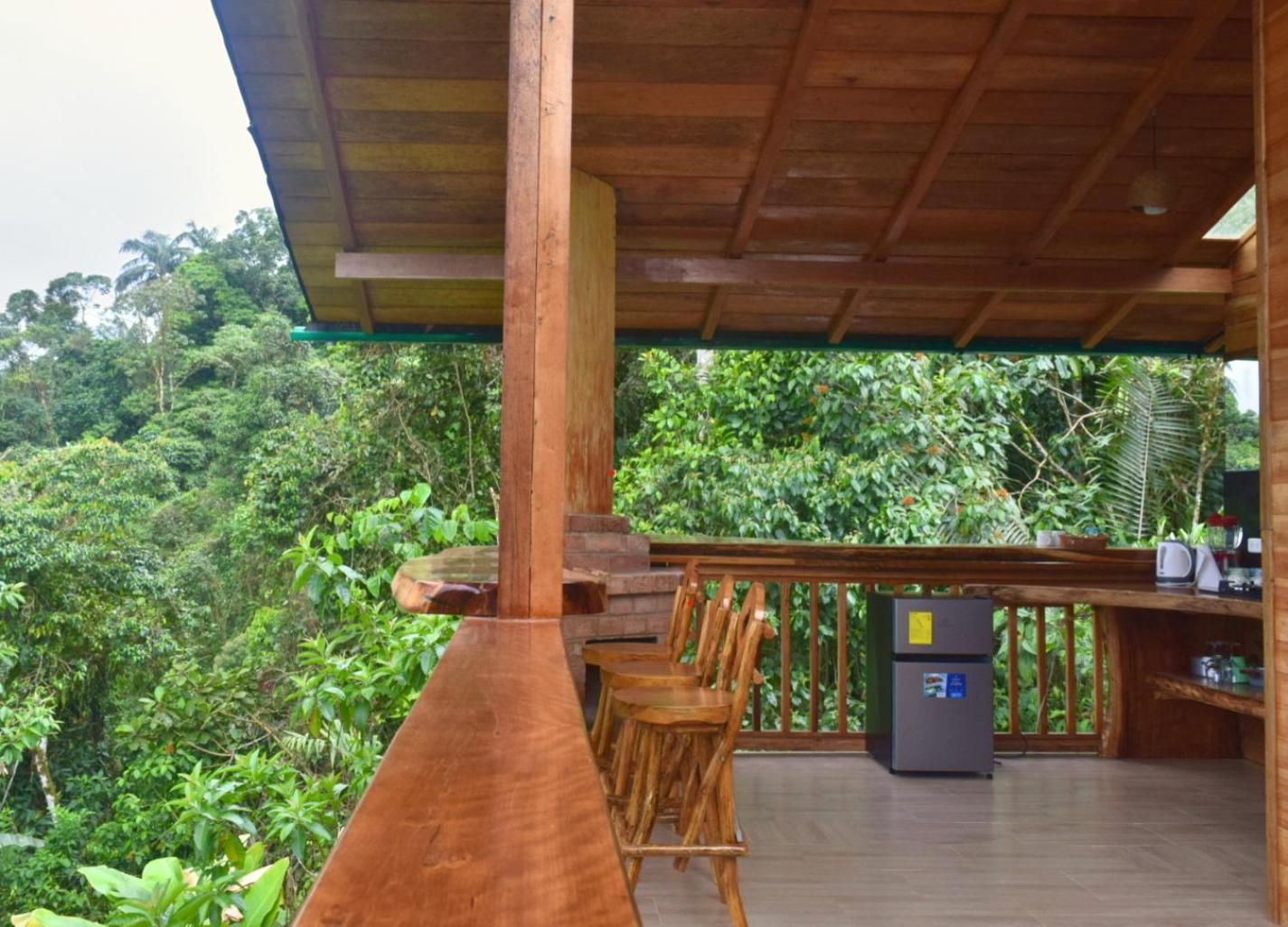 ホテル Casa De Vista Alta ミンド エクステリア 写真